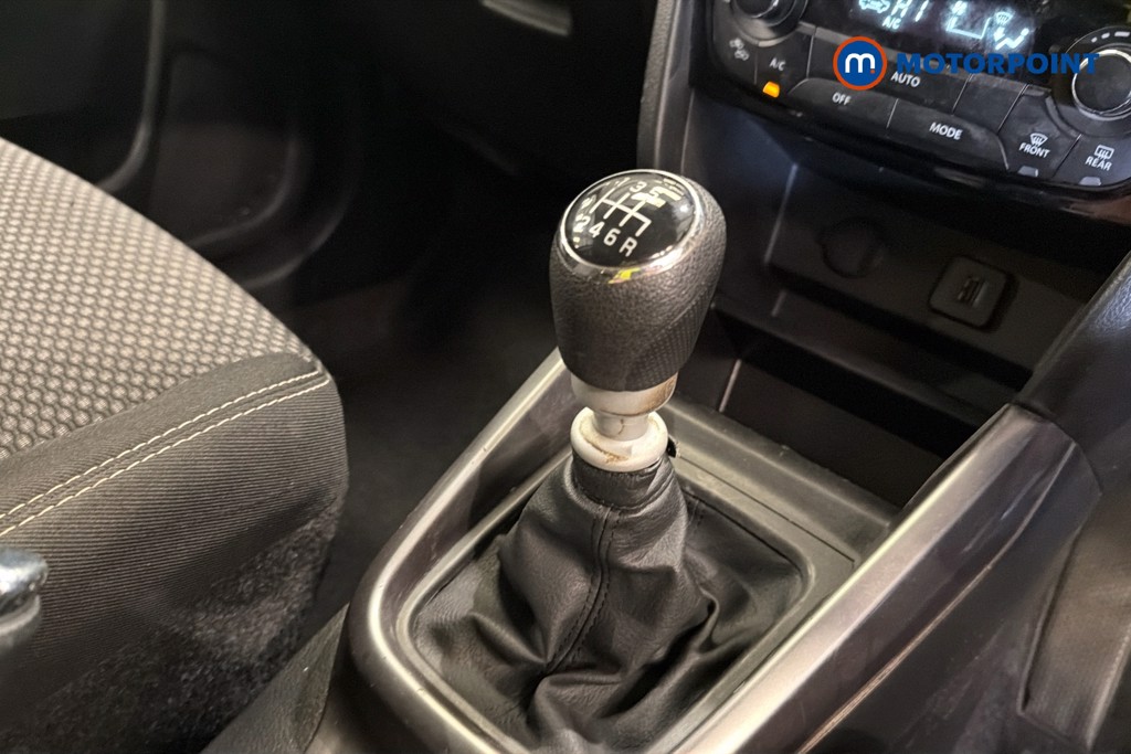 Suzuki Vitara Sz-T Manual Petrol SUV - Stock Number (1635582) - 15th supplementary image