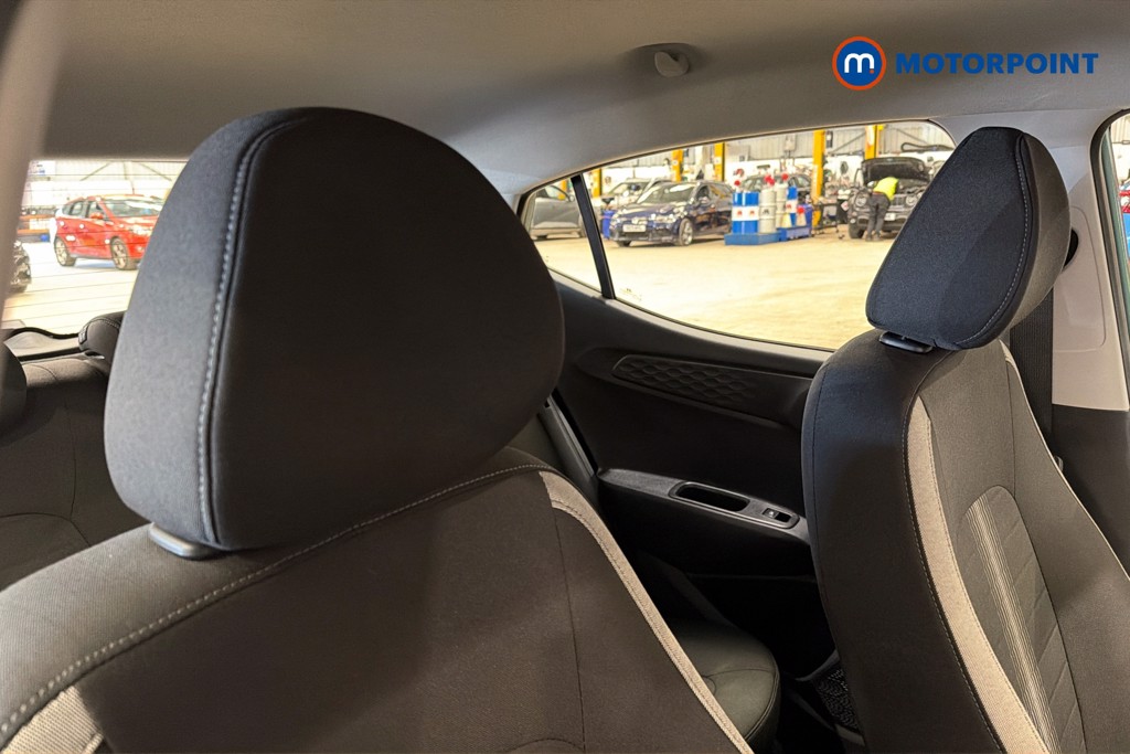 Hyundai I10 Advance Automatic Petrol Hatchback - Stock Number (1635968) - 23rd supplementary image