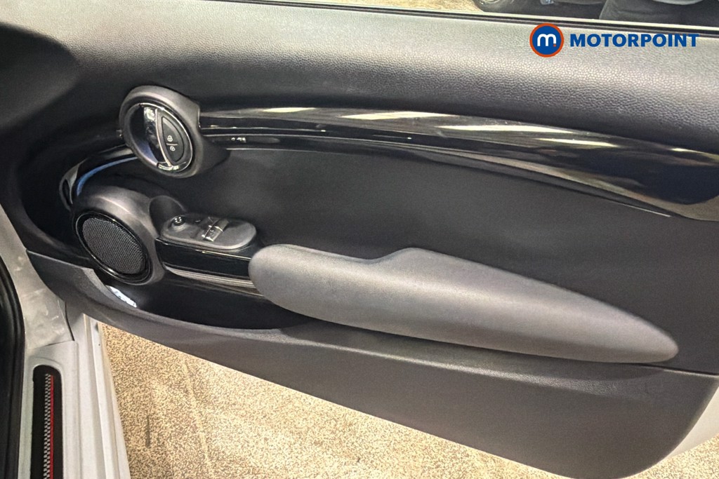 Mini Hatchback Cooper S Sport Manual Petrol Hatchback - Stock Number (1636095) - 19th supplementary image
