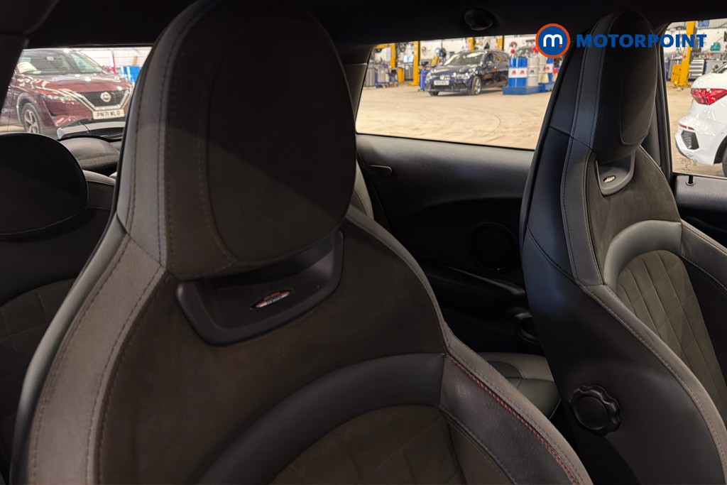Mini Hatchback Cooper S Sport Manual Petrol Hatchback - Stock Number (1636095) - 23rd supplementary image