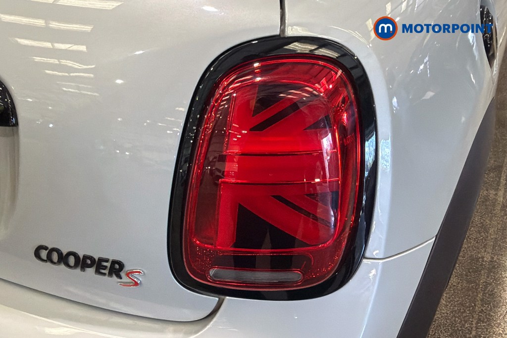 Mini Hatchback Cooper S Sport Manual Petrol Hatchback - Stock Number (1636095) - 38th supplementary image