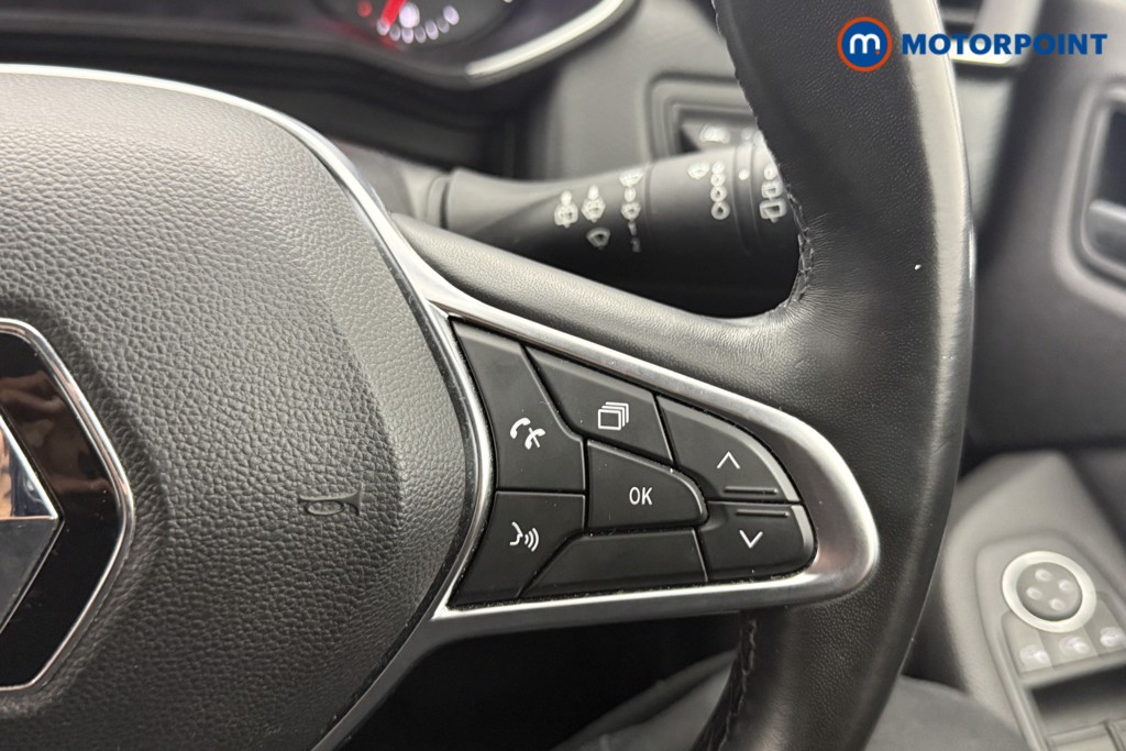 Renault Clio Iconic Manual Petrol Hatchback - Stock Number (1636145) - 9th supplementary image