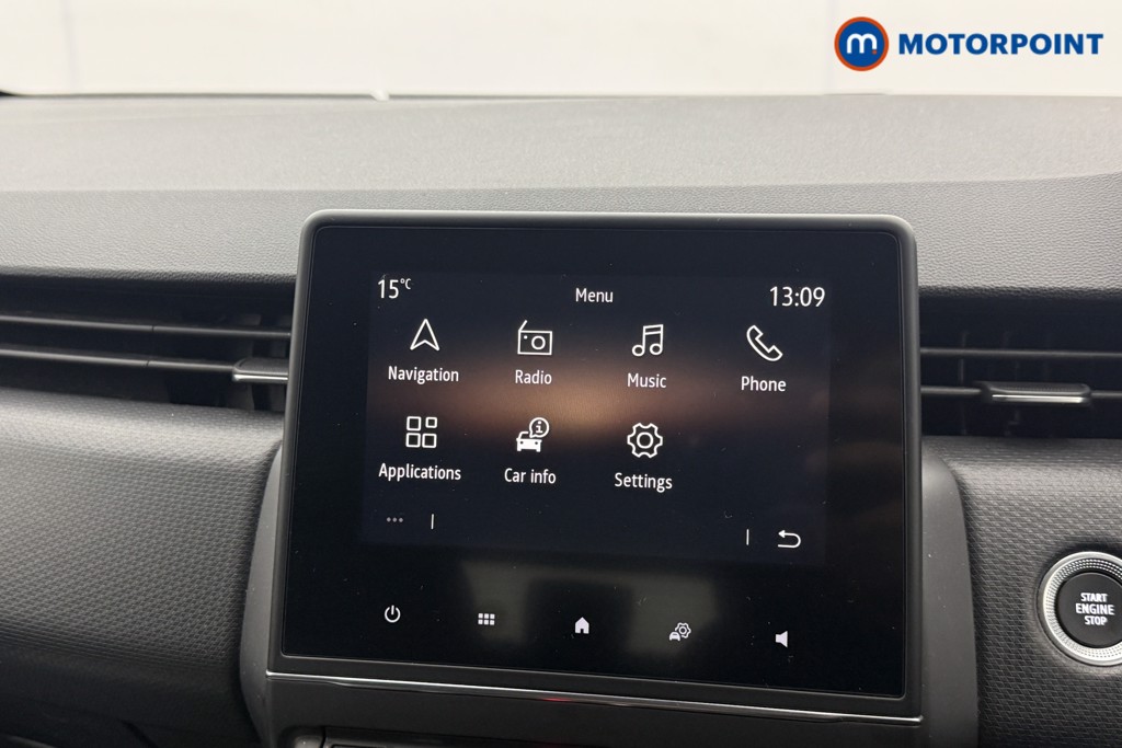 Renault Clio Iconic Manual Petrol Hatchback - Stock Number (1636145) - 12th supplementary image