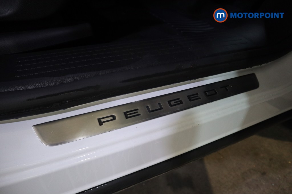 Peugeot 3008 GT Automatic Petrol SUV - Stock Number (1636193) - 17th supplementary image