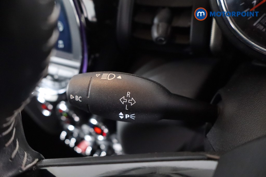 Mini Hatchback Cooper Exclusive Automatic Petrol Hatchback - Stock Number (1636218) - 14th supplementary image