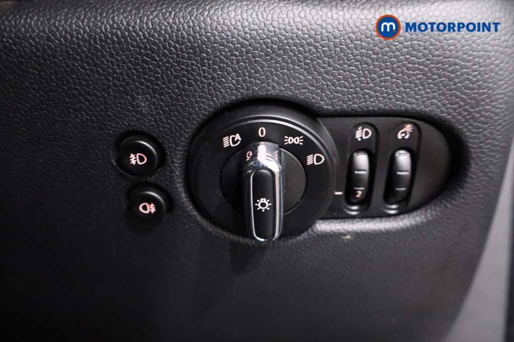 Mini Hatchback Cooper Exclusive Automatic Petrol Hatchback - Stock Number (1636218) - 17th supplementary image