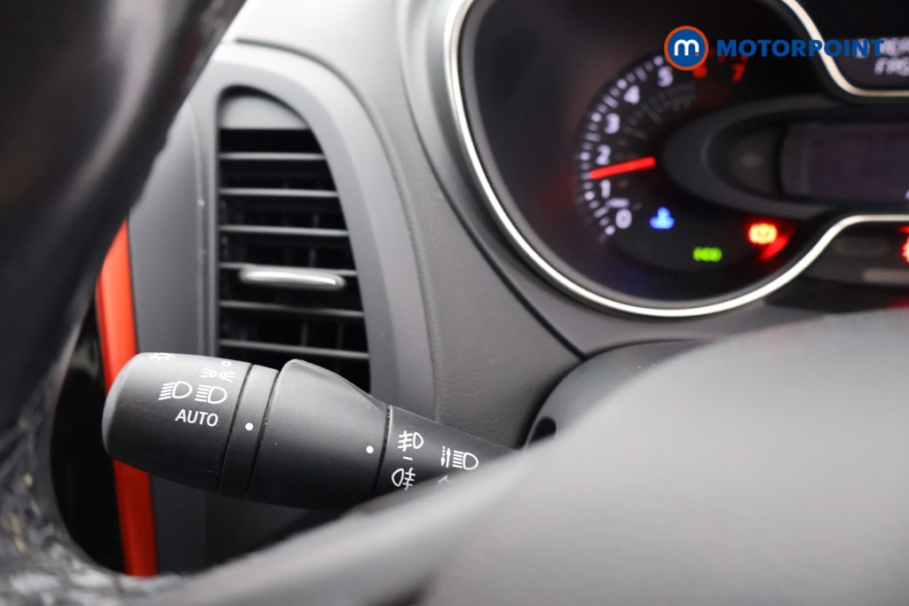 Renault Captur S Edition Manual Petrol SUV - Stock Number (1636239) - 5th supplementary image