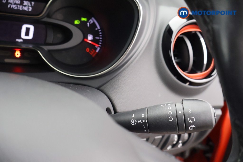 Renault Captur S Edition Manual Petrol SUV - Stock Number (1636239) - 6th supplementary image