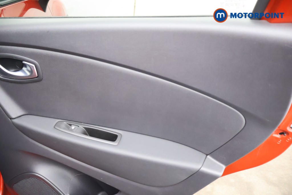 Renault Captur S Edition Manual Petrol SUV - Stock Number (1636239) - 15th supplementary image