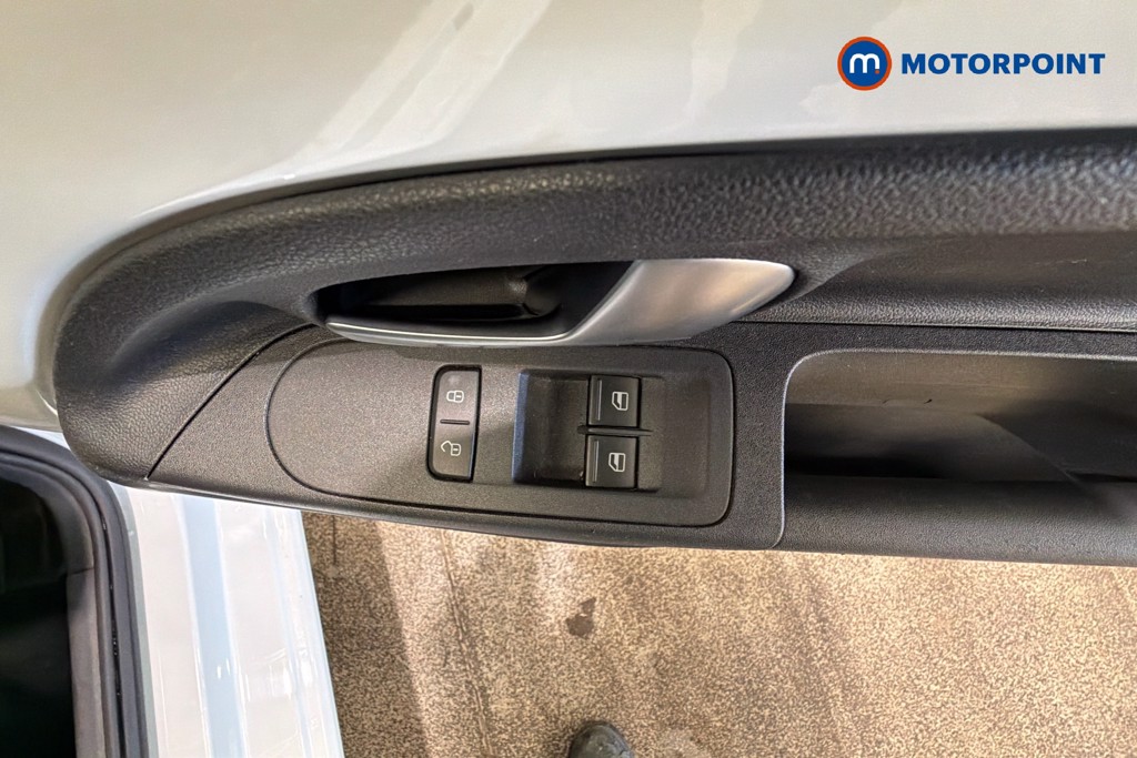Volkswagen UP Move Up Manual Petrol Hatchback - Stock Number (1636296) - 20th supplementary image