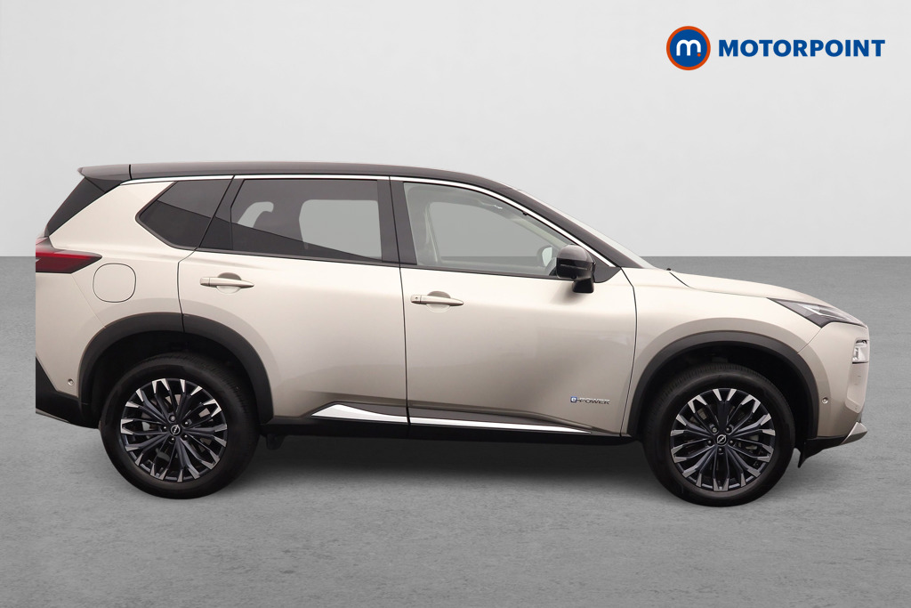 Nissan X-Trail Tekna Automatic Petrol-Electric Hybrid SUV - Stock Number (1636424) - Drivers side