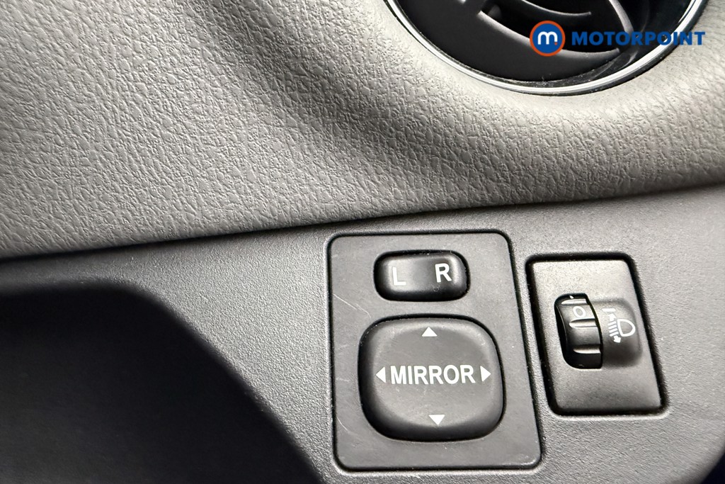 Toyota Yaris Icon Manual Petrol Hatchback - Stock Number (1636460) - 16th supplementary image