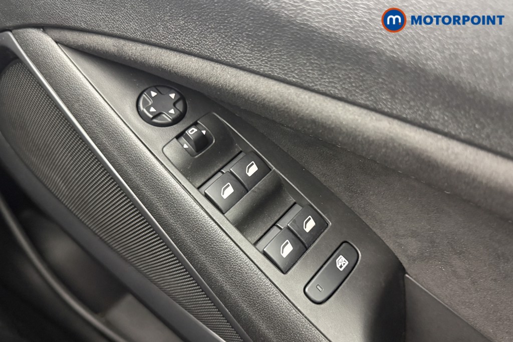 Vauxhall Crossland Ultimate Manual Petrol SUV - Stock Number (1636519) - 11th supplementary image
