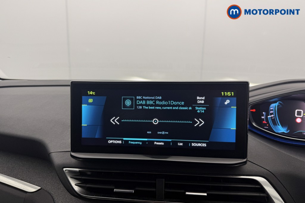 Peugeot 3008 Allure Premium Automatic Petrol Plug-In Hybrid SUV - Stock Number (1636558) - 9th supplementary image