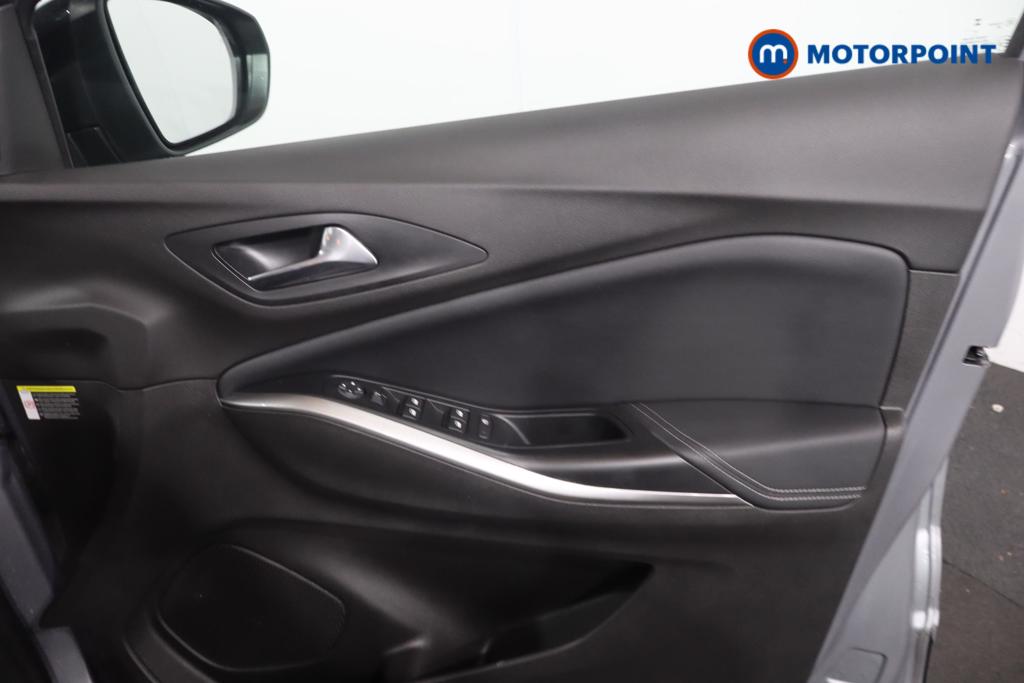 Vauxhall Grandland Ultimate Manual Petrol SUV - Stock Number (1636581) - 9th supplementary image
