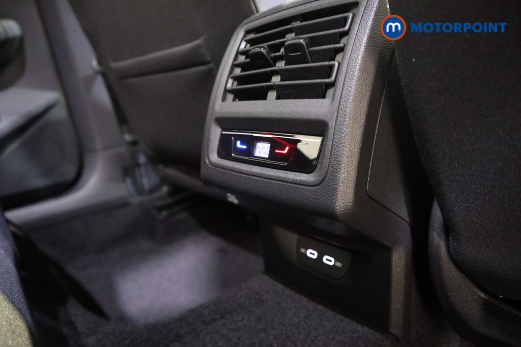 Volkswagen Golf GTI Automatic Petrol Hatchback - Stock Number (1636606) - 22nd supplementary image