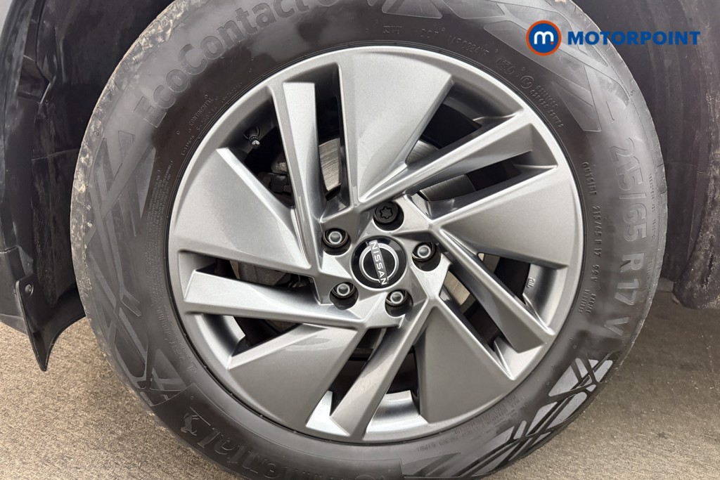 Nissan Qashqai Acenta Premium Automatic Petrol SUV - Stock Number (1636642) - 1st supplementary image