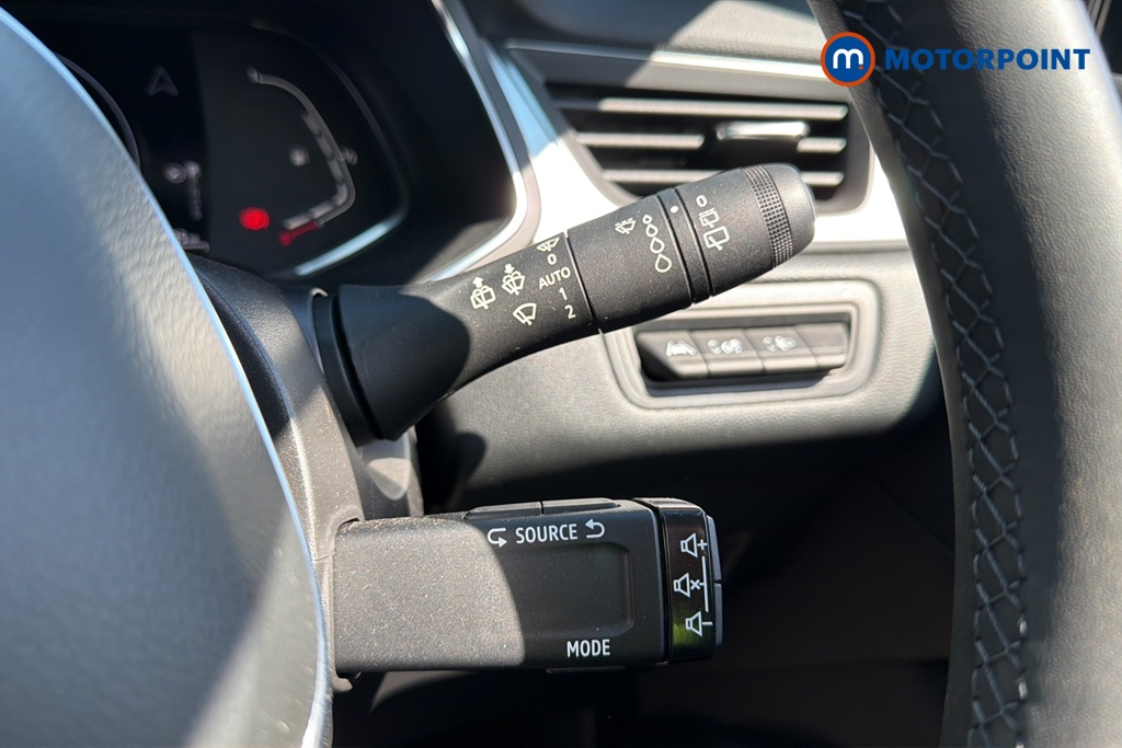 Renault Captur Techno Automatic Petrol-Electric Hybrid SUV - Stock Number (1636842) - 6th supplementary image