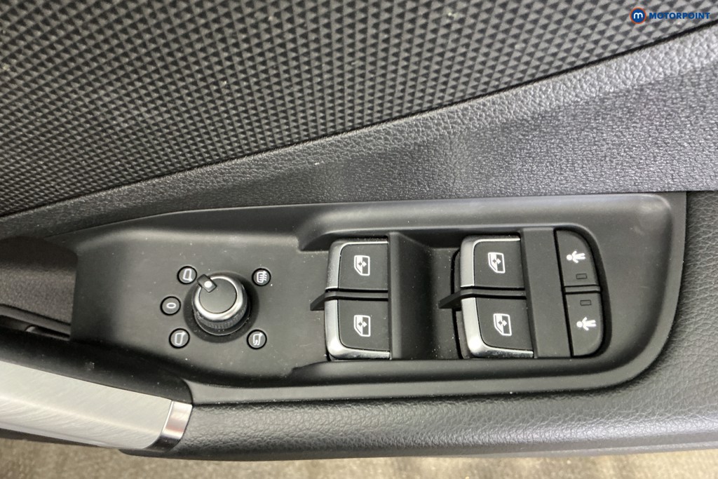 Audi Q2 S Line Automatic Petrol SUV - Stock Number (1636920) - 27th supplementary image