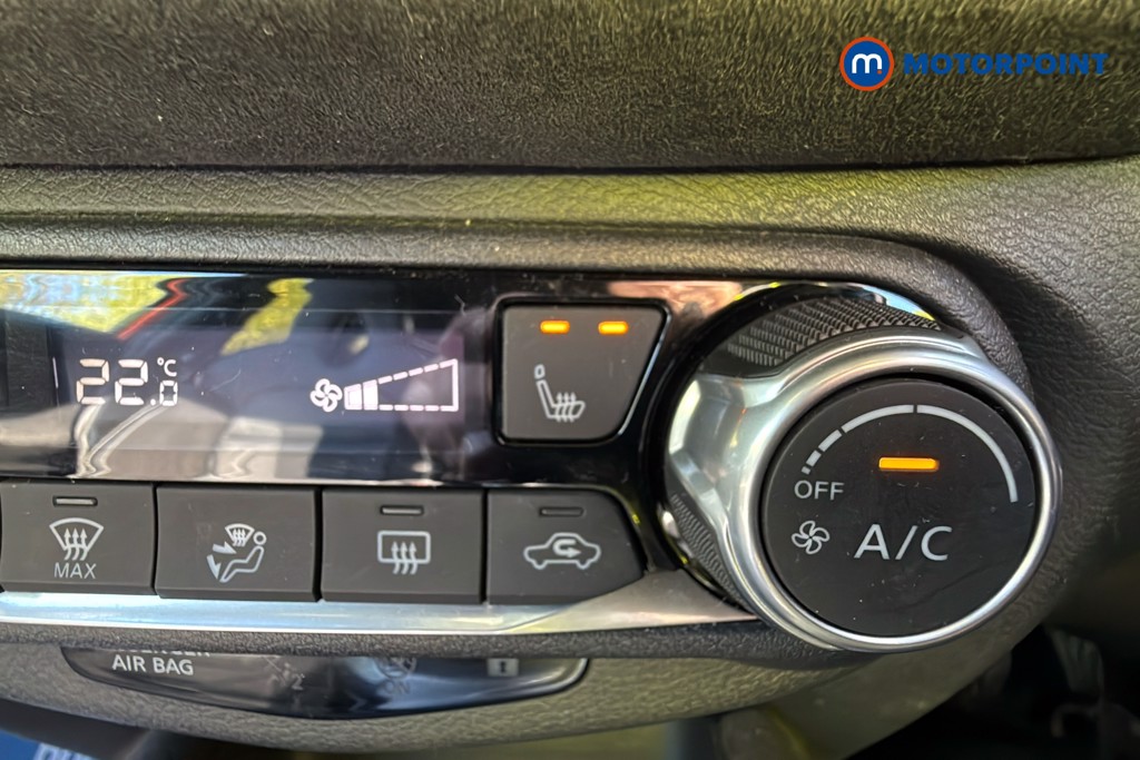 Nissan Juke Tekna-Plus Manual Petrol SUV - Stock Number (1637250) - 14th supplementary image