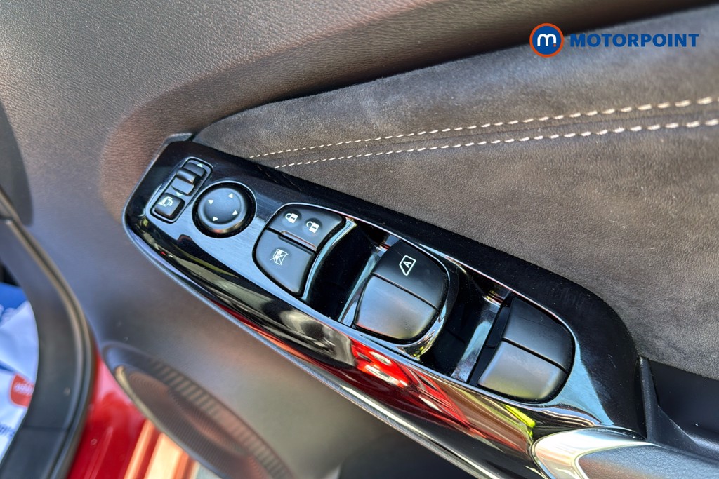 Nissan Juke Tekna-Plus Manual Petrol SUV - Stock Number (1637250) - 20th supplementary image