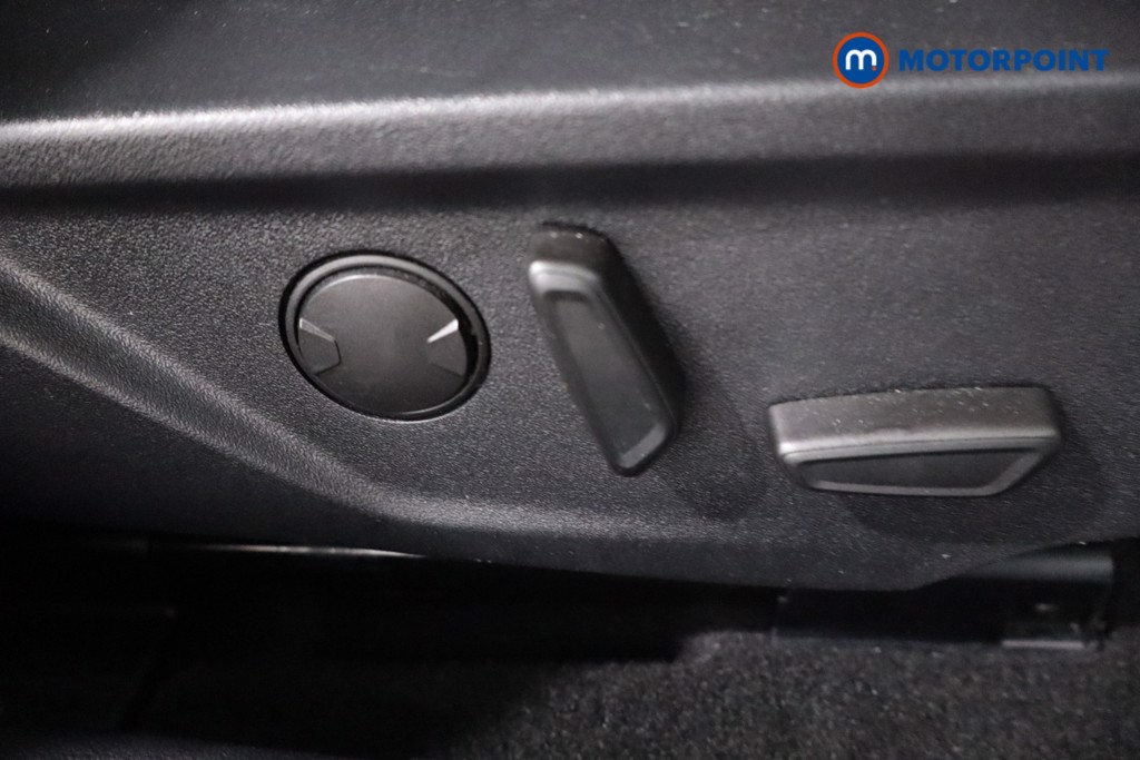 Ford Focus St-Line X Edition Manual Petrol Hatchback - Stock Number (1637434) - 23rd supplementary image