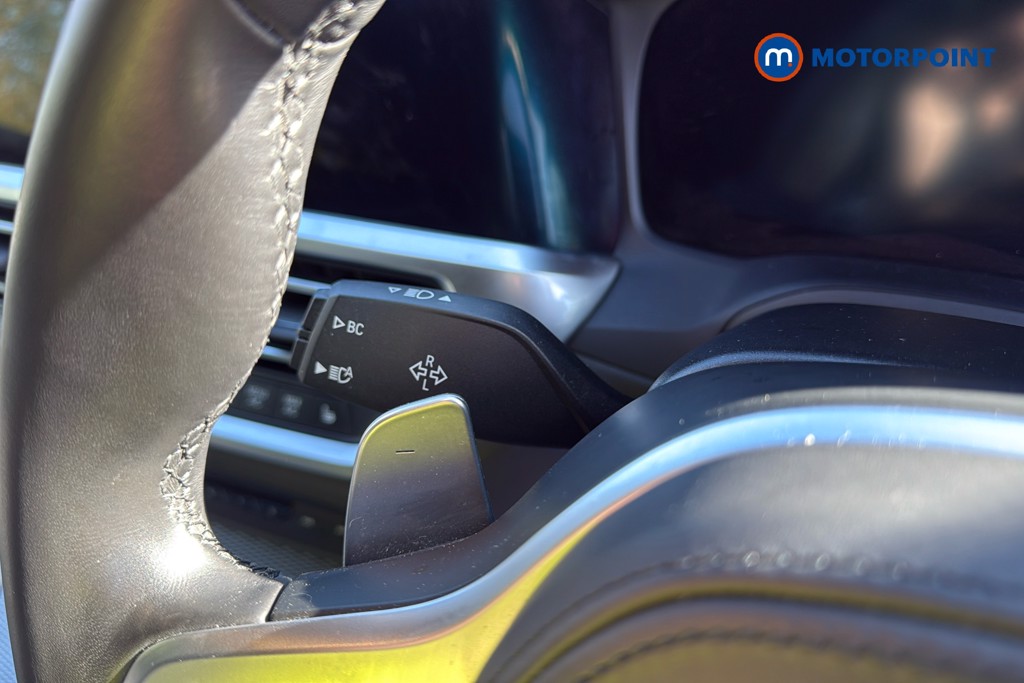 BMW 3 Series M Sport Automatic Petrol Plug-In Hybrid Estate - Stock Number (1638122) - 6th supplementary image