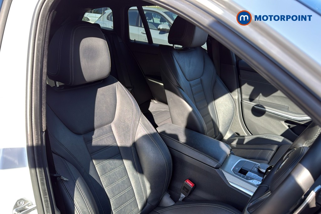 BMW 3 Series M Sport Automatic Petrol Plug-In Hybrid Estate - Stock Number (1638122) - 22nd supplementary image