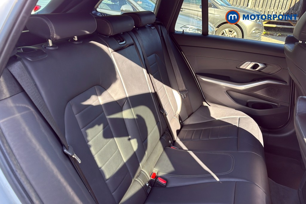 BMW 3 Series M Sport Automatic Petrol Plug-In Hybrid Estate - Stock Number (1638122) - 28th supplementary image
