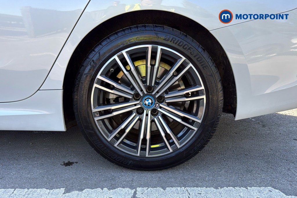 BMW 3 Series M Sport Automatic Petrol Plug-In Hybrid Estate - Stock Number (1638122) - 48th supplementary image