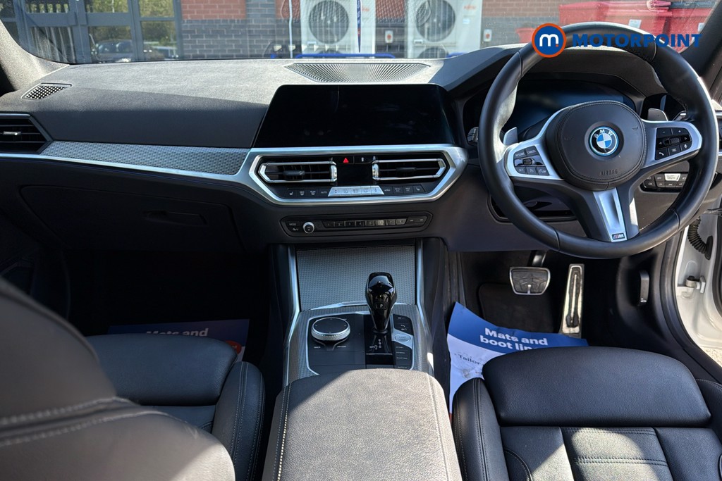 BMW 3 Series M Sport Automatic Petrol Plug-In Hybrid Estate - Stock Number (1638122) - 1st supplementary image