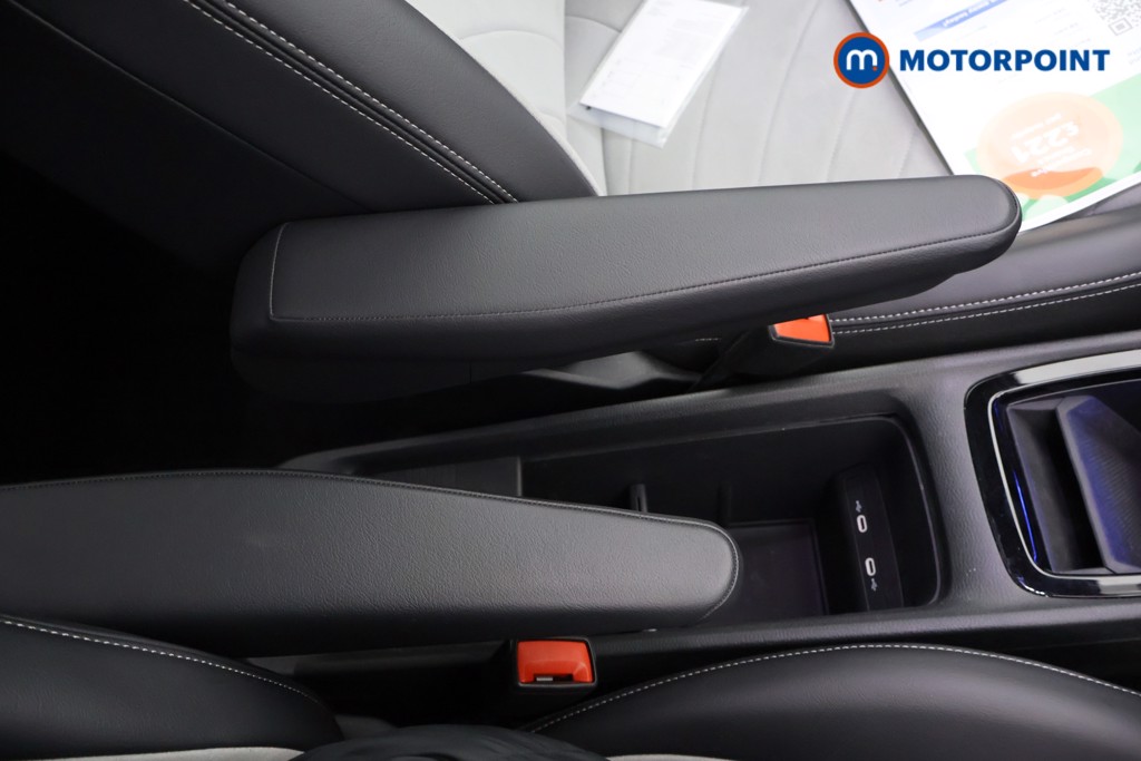 Volkswagen Id.3 Family Pro Automatic Electric Hatchback - Stock Number (1619317) - 16th supplementary image