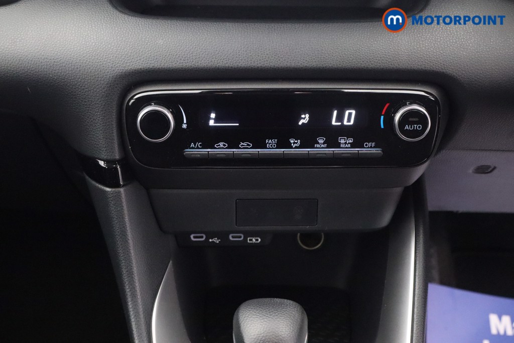 Toyota Yaris Icon Automatic Petrol-Electric Hybrid Hatchback - Stock Number (1621231) - 3rd supplementary image