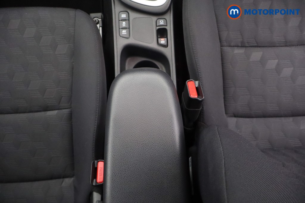 Toyota Yaris Icon Automatic Petrol-Electric Hybrid Hatchback - Stock Number (1621231) - 5th supplementary image