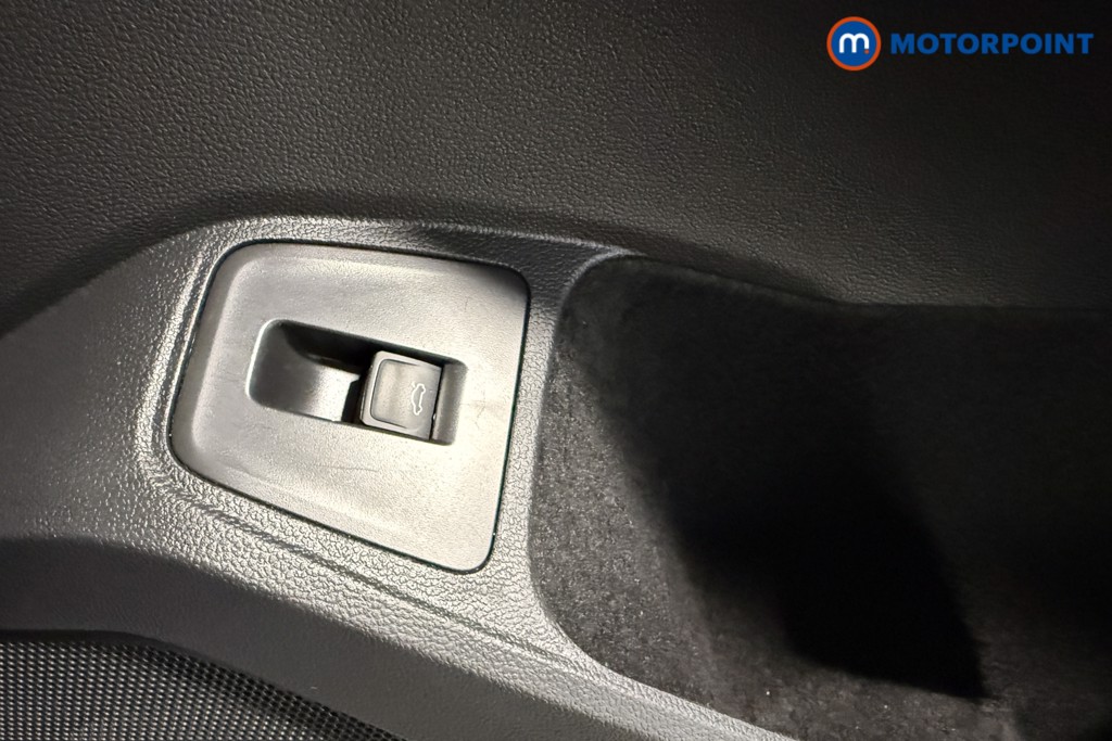 Volkswagen Tiguan Allspace Life Automatic Petrol SUV - Stock Number (1626246) - 18th supplementary image
