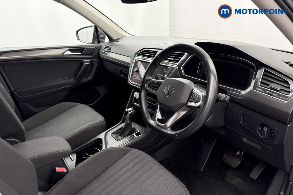 Volkswagen Tiguan Allspace Life Automatic Petrol SUV - Stock Number (1626246) - 1st supplementary image