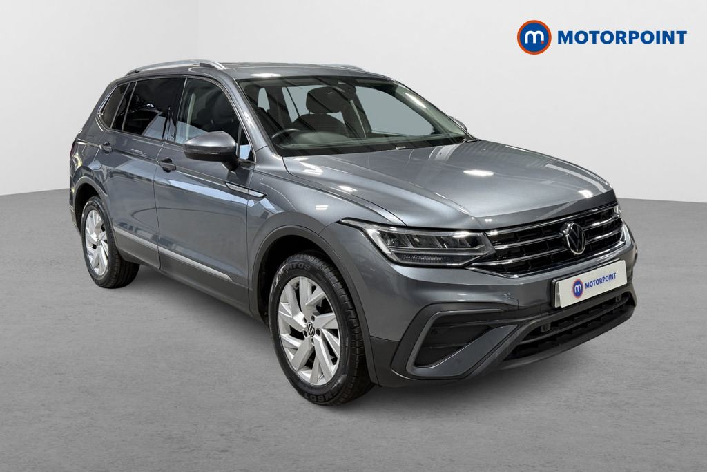 Volkswagen Tiguan Allspace Life Automatic Petrol SUV - Stock Number (1626246) - Drivers side front corner