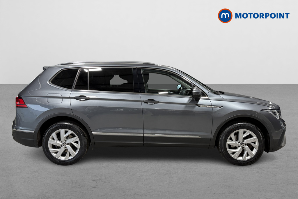 Volkswagen Tiguan Allspace Life Automatic Petrol SUV - Stock Number (1626246) - Drivers side