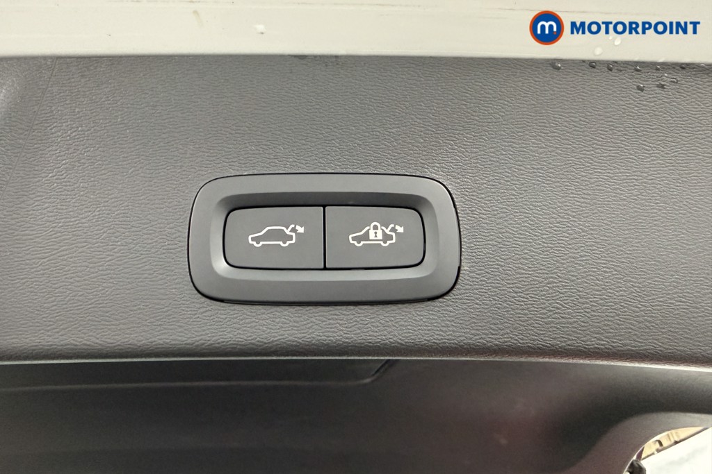 Volvo Xc40 Plus Automatic Petrol SUV - Stock Number (1626257) - 23rd supplementary image