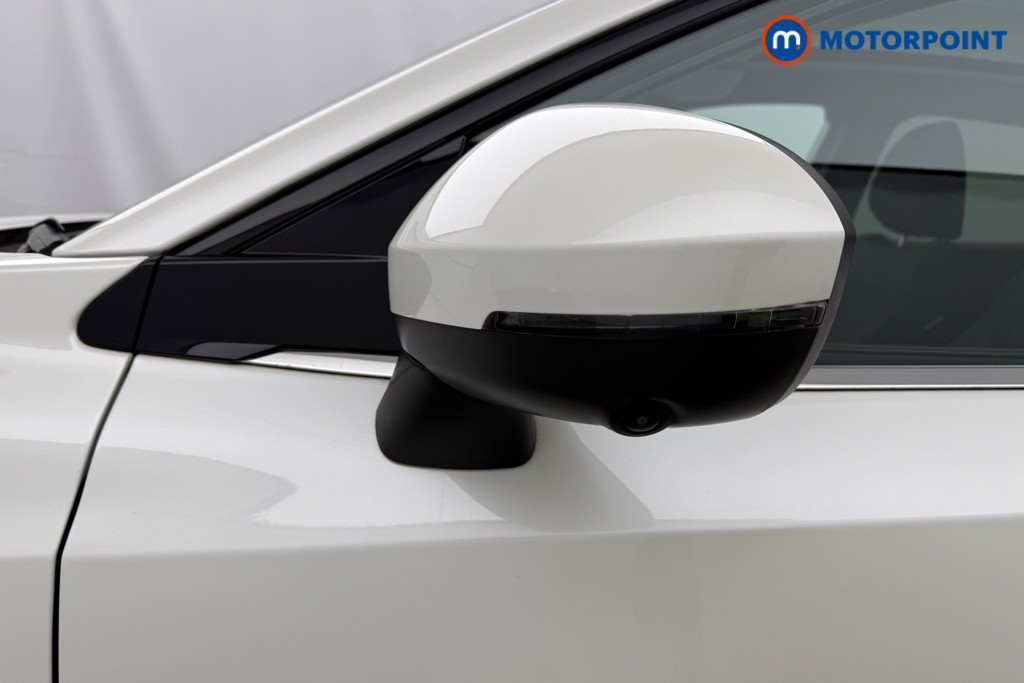 Nissan Qashqai N-Connecta Manual Petrol SUV - Stock Number (1628359) - 22nd supplementary image