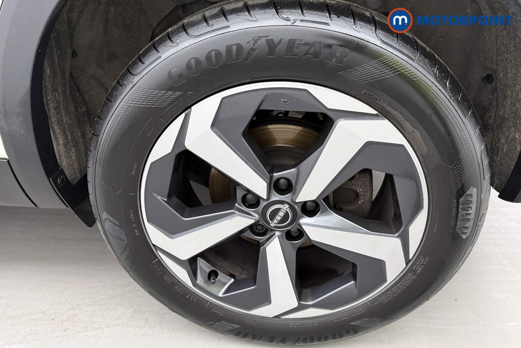 Nissan Qashqai N-Connecta Manual Petrol SUV - Stock Number (1628359) - 25th supplementary image
