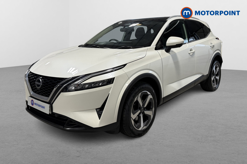 Nissan Qashqai N-Connecta Manual Petrol SUV - Stock Number (1628359) - Passenger side front corner