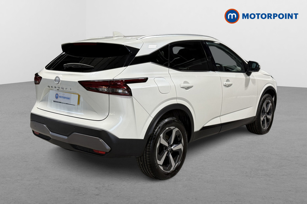 Nissan Qashqai N-Connecta Manual Petrol SUV - Stock Number (1628359) - Drivers side rear corner
