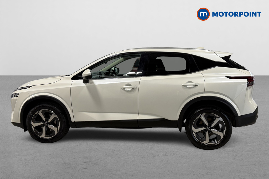 Nissan Qashqai N-Connecta Manual Petrol SUV - Stock Number (1628359) - Passenger side