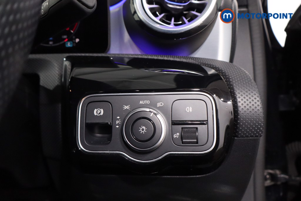 Mercedes-Benz A Class Amg Line Automatic Diesel Hatchback - Stock Number (1628522) - 17th supplementary image