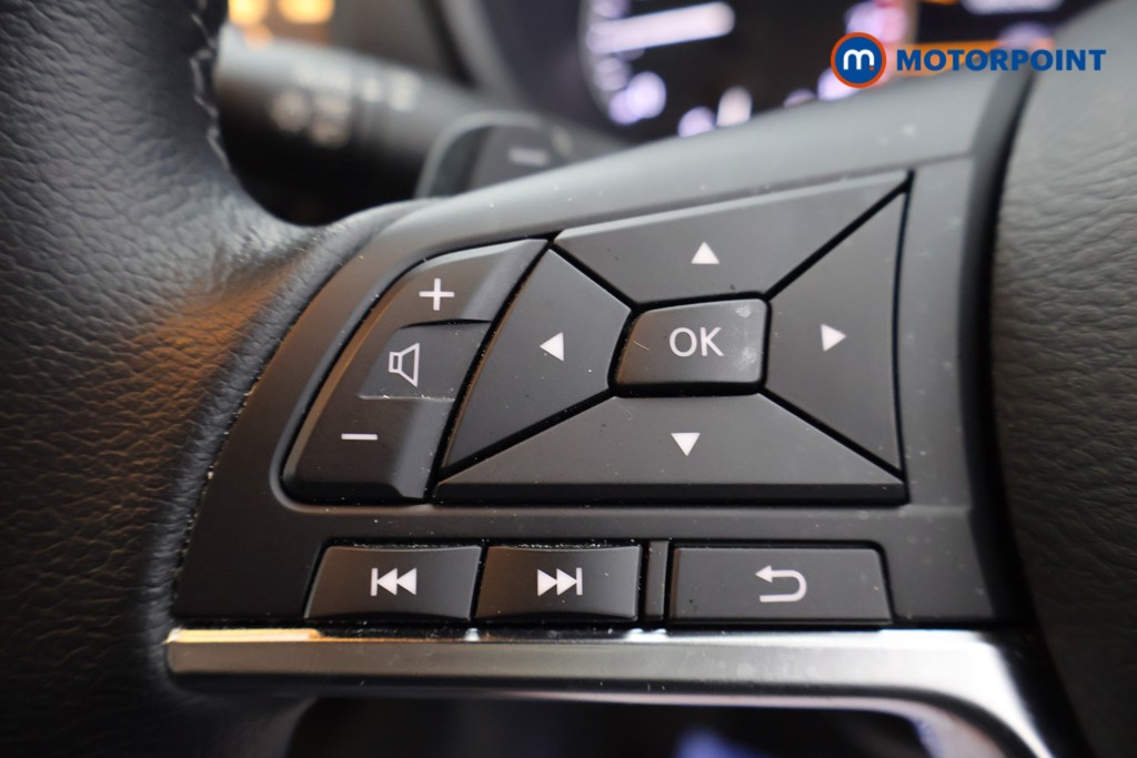 Nissan Juke N-Connecta Automatic Petrol SUV - Stock Number (1629119) - 7th supplementary image