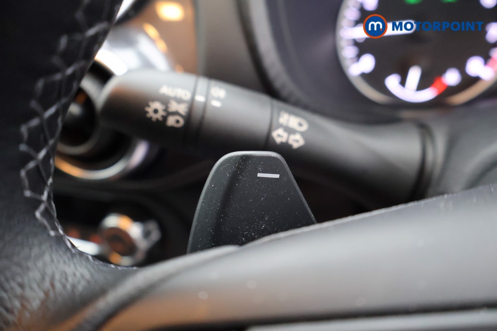 Nissan Juke N-Connecta Automatic Petrol SUV - Stock Number (1629119) - 9th supplementary image