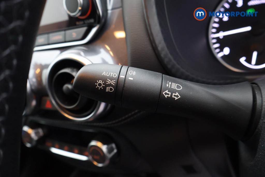 Nissan Juke N-Connecta Automatic Petrol SUV - Stock Number (1629119) - 12th supplementary image