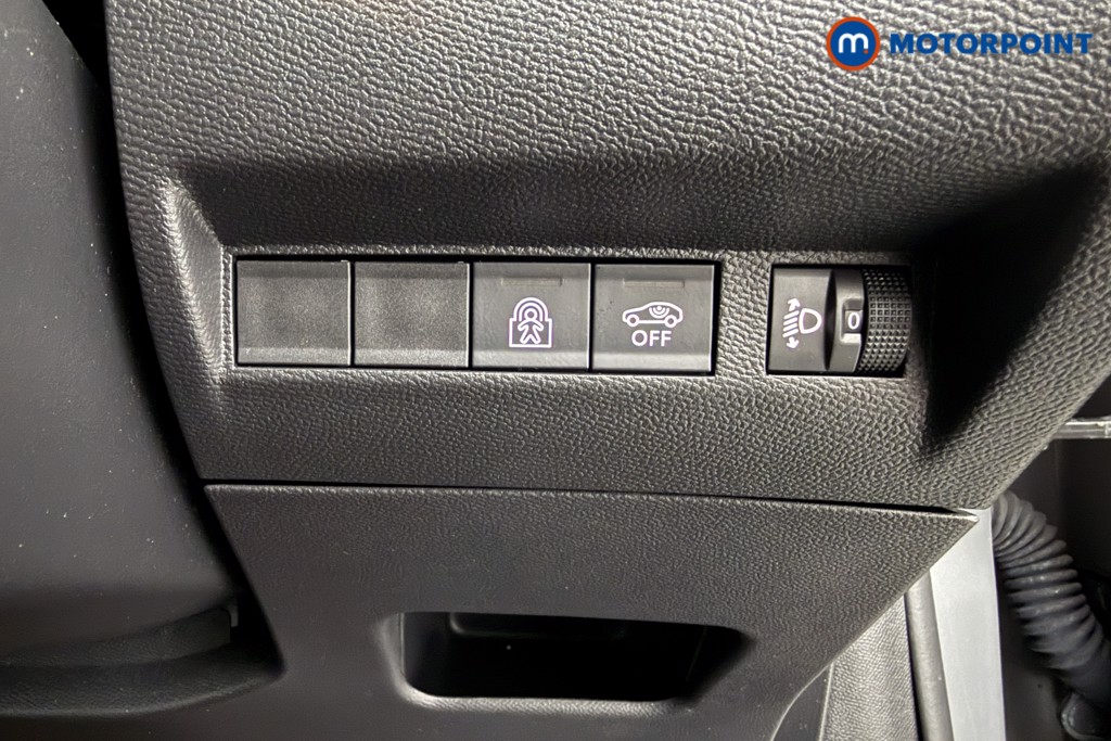 Peugeot 208 Allure Manual Petrol Hatchback - Stock Number (1630003) - 6th supplementary image