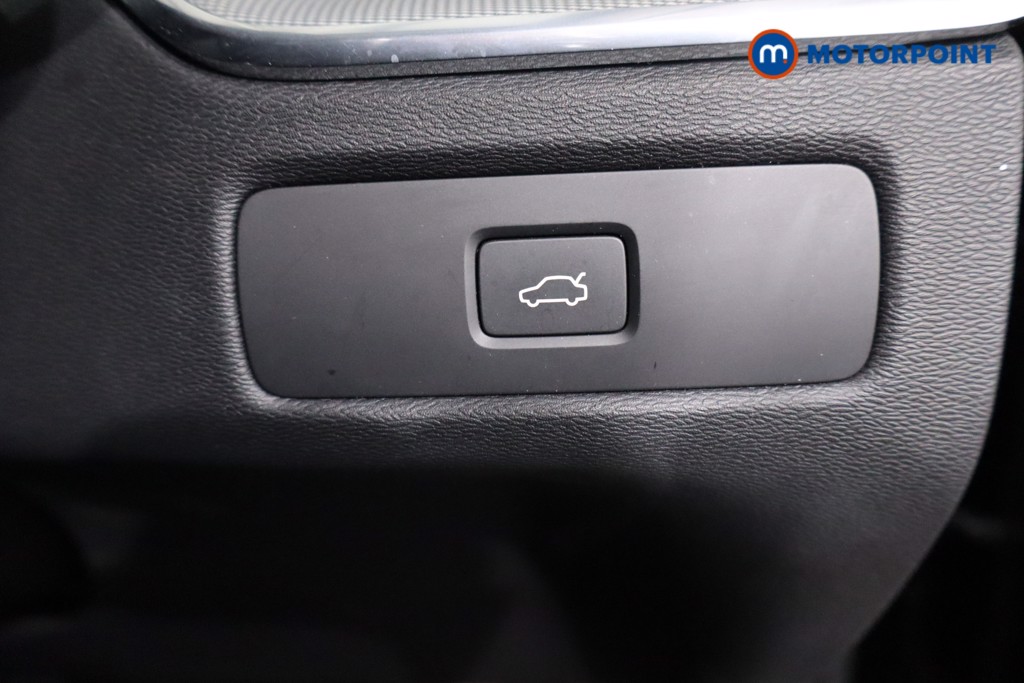 Volvo Xc60 Core Automatic Petrol SUV - Stock Number (1630253) - 17th supplementary image